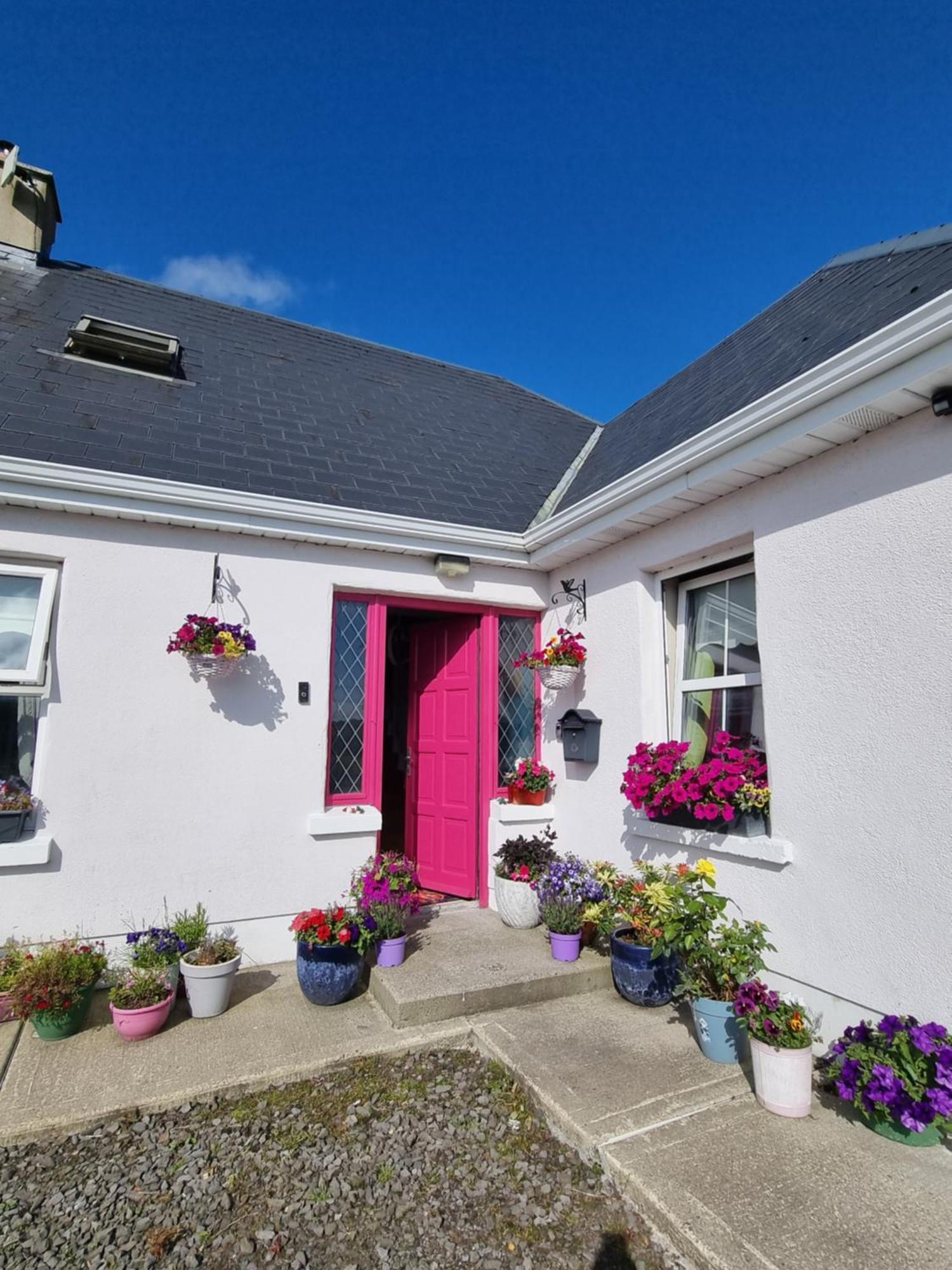 Apartament The Pink Door Killala Zewnętrze zdjęcie