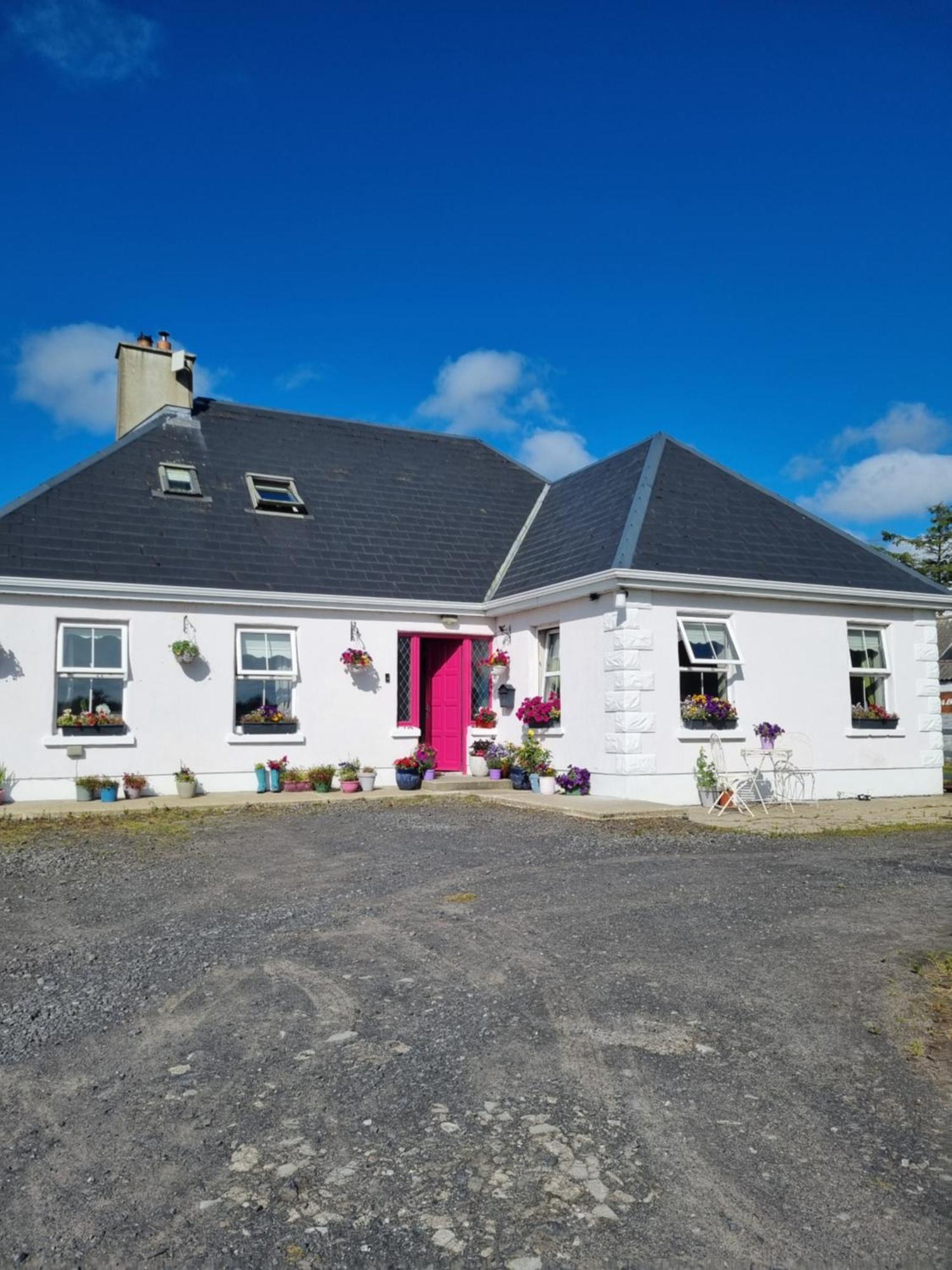 Apartament The Pink Door Killala Zewnętrze zdjęcie